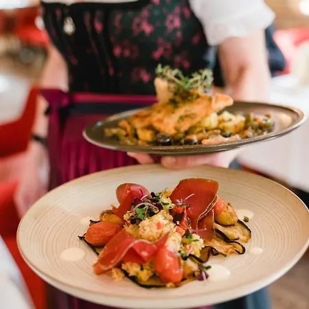 מלון Hirschen 3*