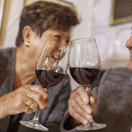 מלון Hirschen 3*