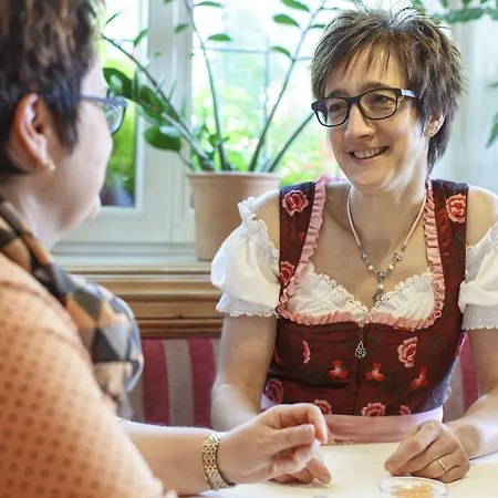 Hirschen 오베르볼파크