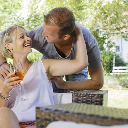 מלון Hirschen 3*