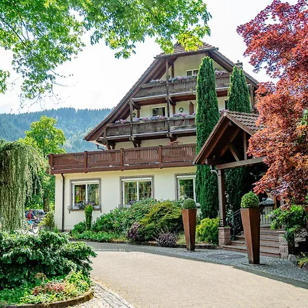 Hirschen 3*
